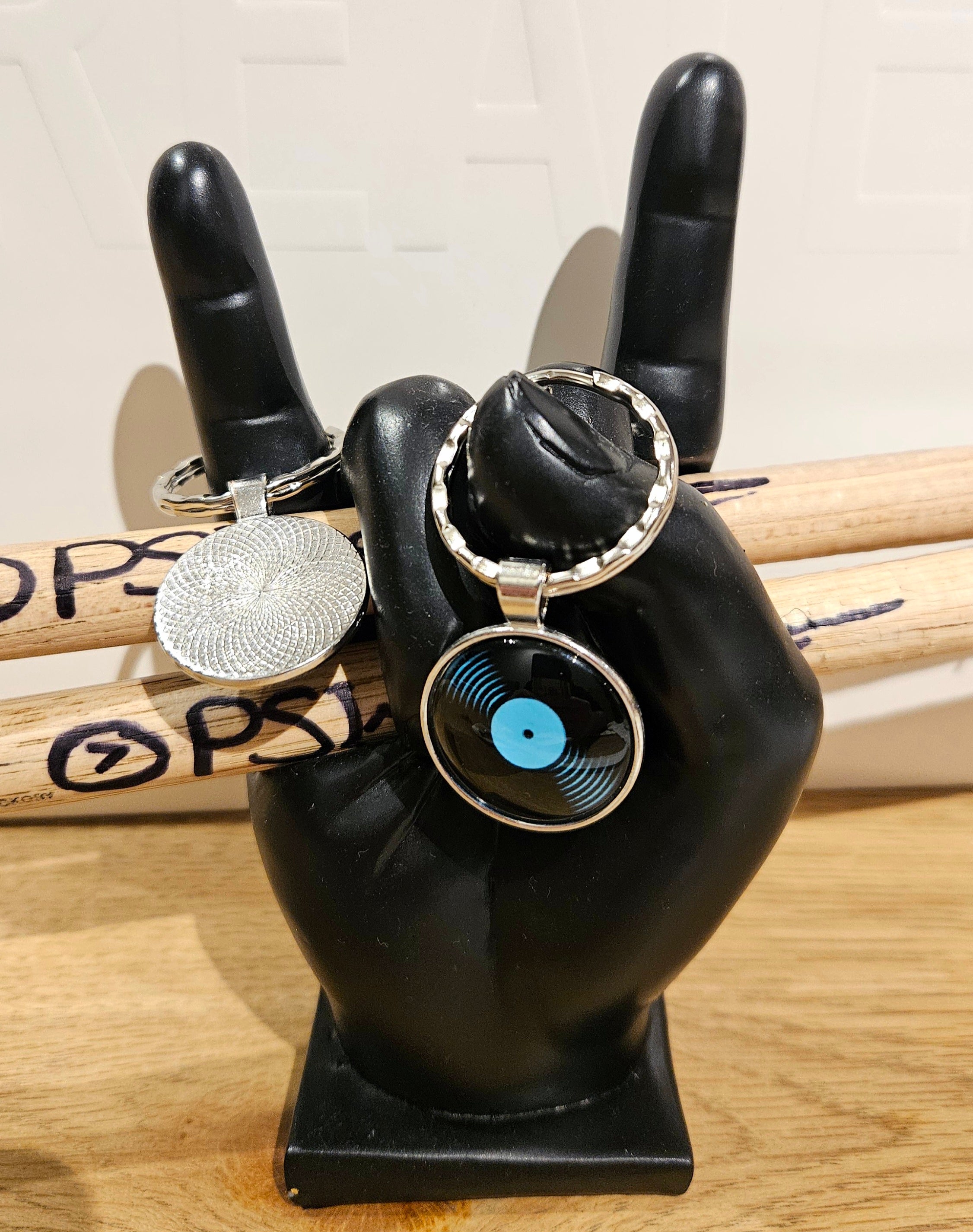Record style keyring (Blue Centre)