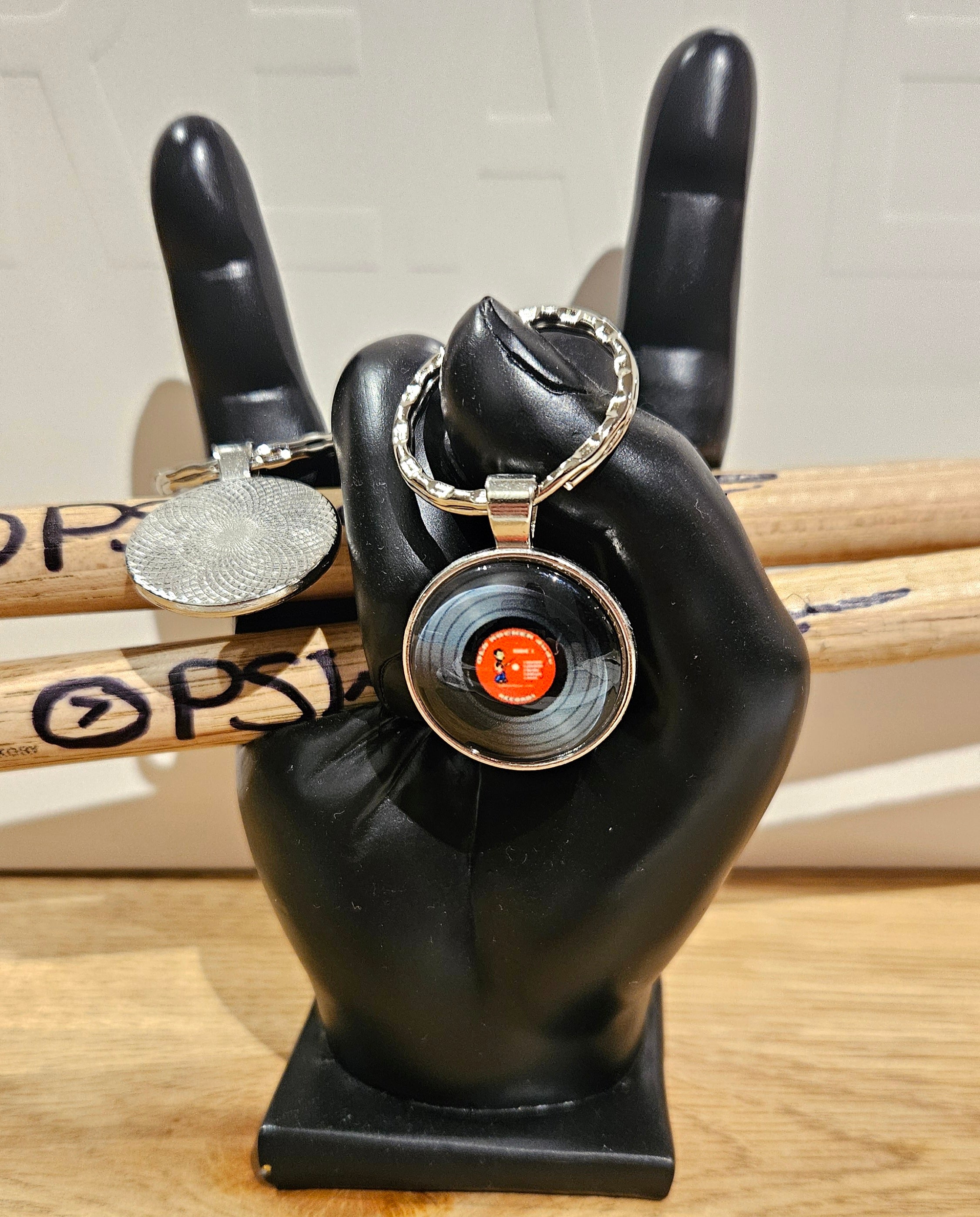 Record style keyring (Red Centre)